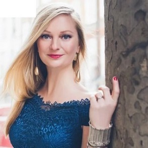 Handel's Heroines picture of soprano Lucy Crowe , Friday 24th April 2026, 7pm